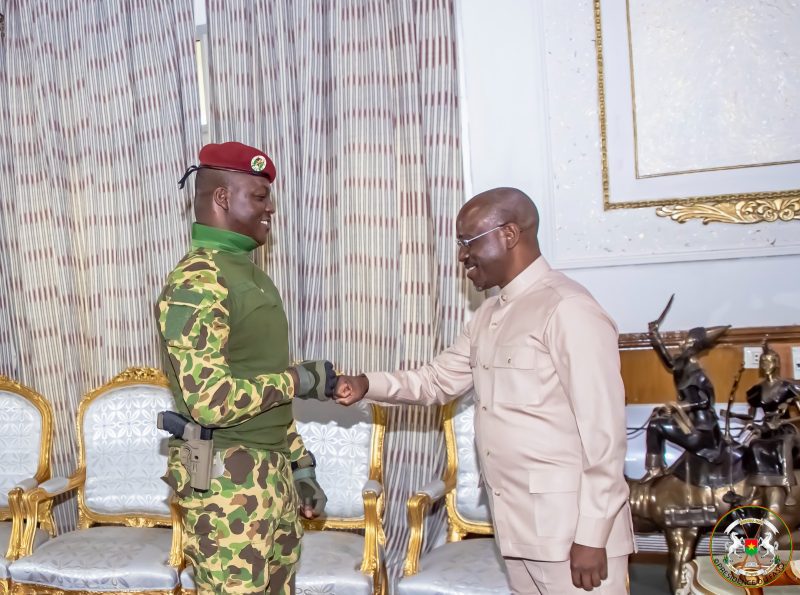 Politique: Guillaume Soro reçu par le président de la Transition - Journal L'Economiste du Faso